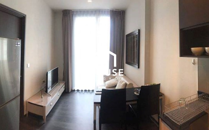 Edge Sukhumvit 23